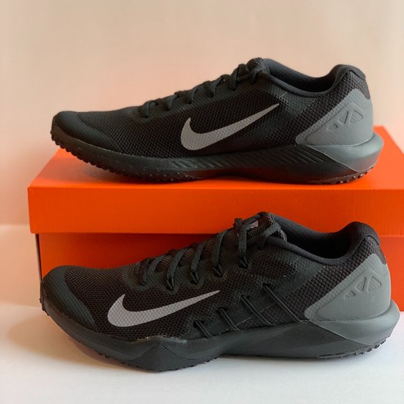 nike retaliation tr2